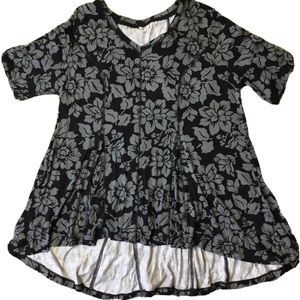 JM SPORTSWEAR Womens size XL FLORAL LONG SHIRT NEW